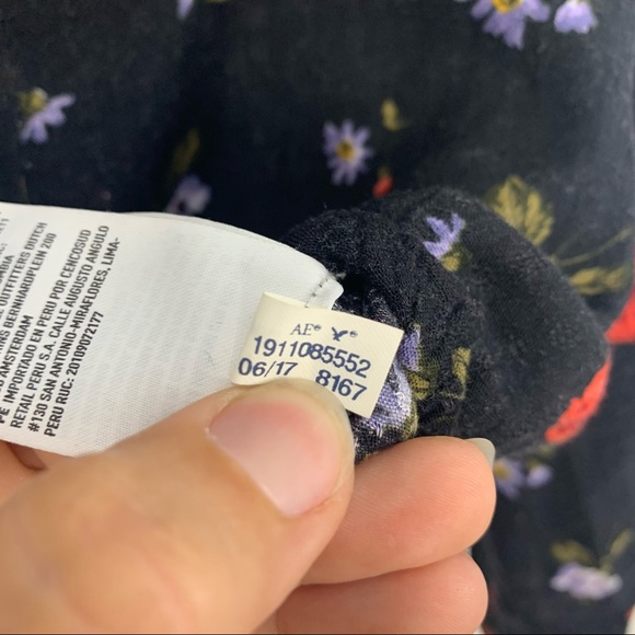 American Eagle Floral Tie Button Down V Neck Top - Picture 8 of 12